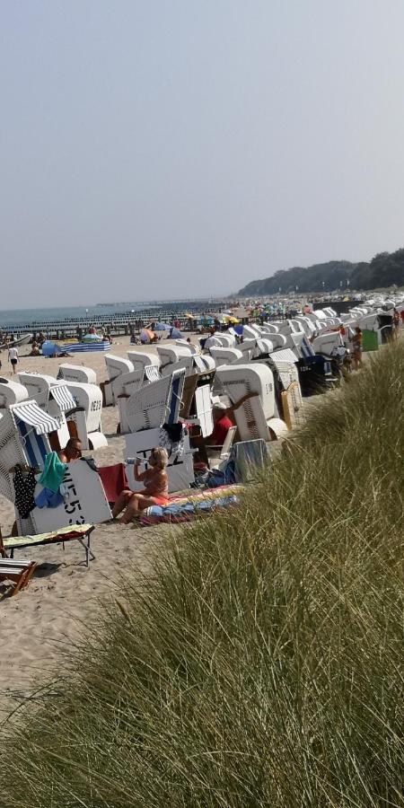 Zentrale Und Strandnahe Ferienwohnung In Kuehlungsborn Ost Exteriör bild